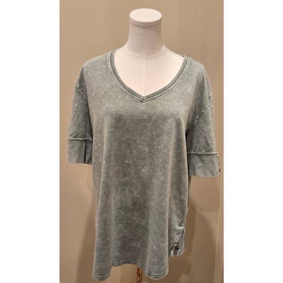 Jane and Delancey Relaxed Washed Green V-Neck Short Sleeve Women's Large - Picture 2 of 9